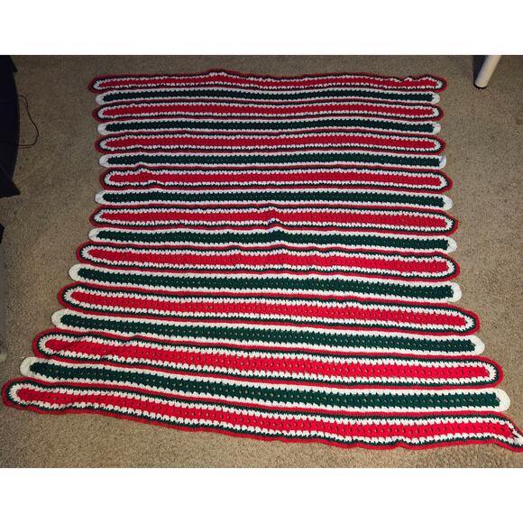 Handmade Crochet Afghan Blanket Red Green White Christmas Throw 73x70 - Picture 9 of 10